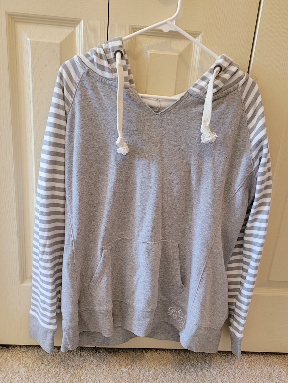 Overside and Comfy Gray Hoodie with Striped Sleeves Sized: Large